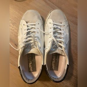 Women’s Golden Goose sneakers size 8 used.